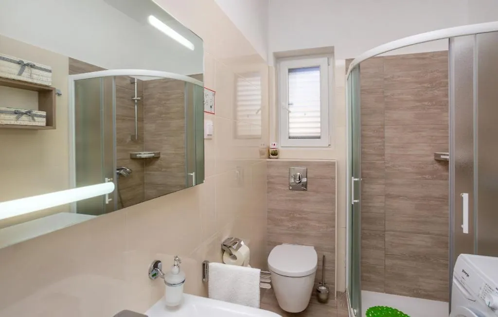 Apartment Estate 2 - Island Krk By Villas Guide Malinska