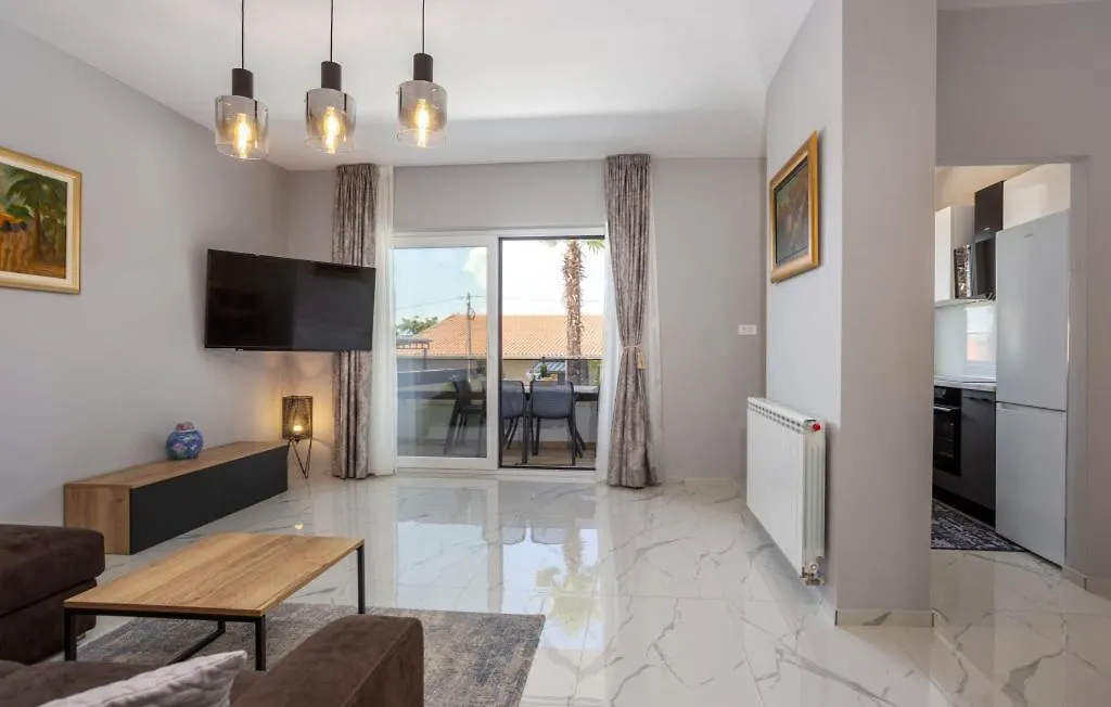 Apartment Estate 2 - Island Krk By Villas Guide Malinska Croatia