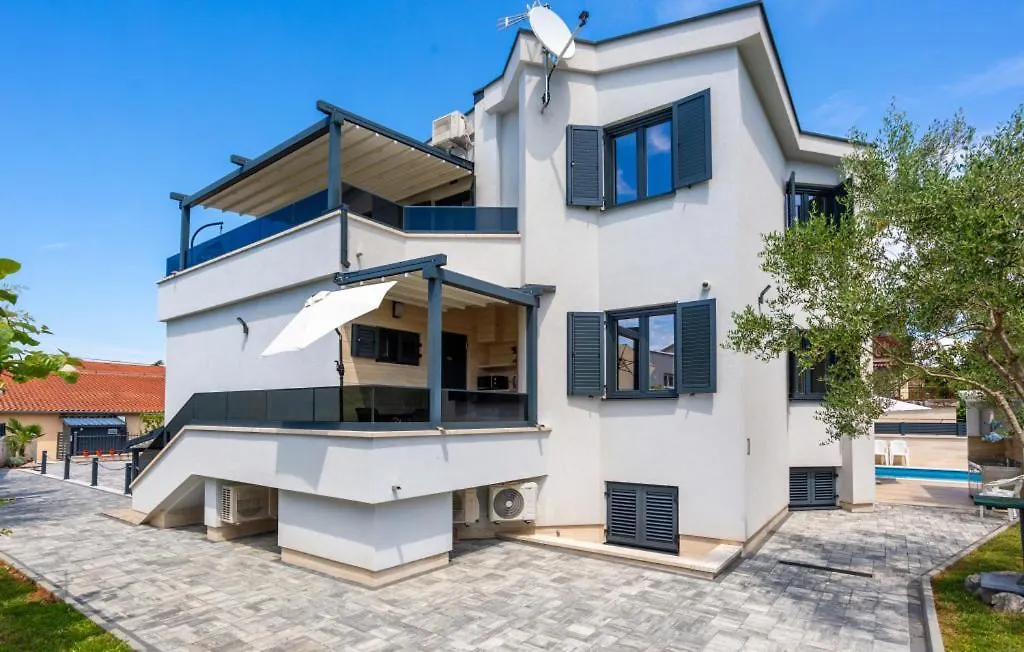 Apartment Estate 2 - Island Krk By Villas Guide Malinska