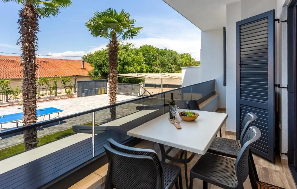 Apartment Estate 2 - Island Krk By Villas Guide Malinska