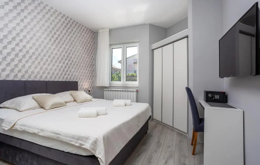 Apartment Estate 2 - Island Krk By Villas Guide Malinska Croatia